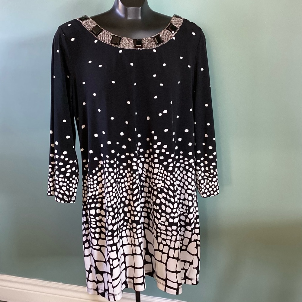 ALFANI Black and white tunic/mini dress size L